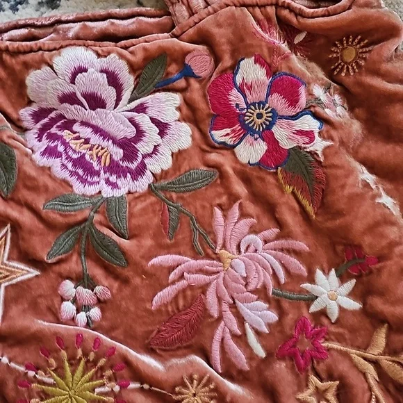 Johnny Was Celestin Velvet Tote  - Rare - EUC -  Price Firm - Picture 11 of 17